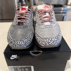 Nike Tokyo Maze sneakers